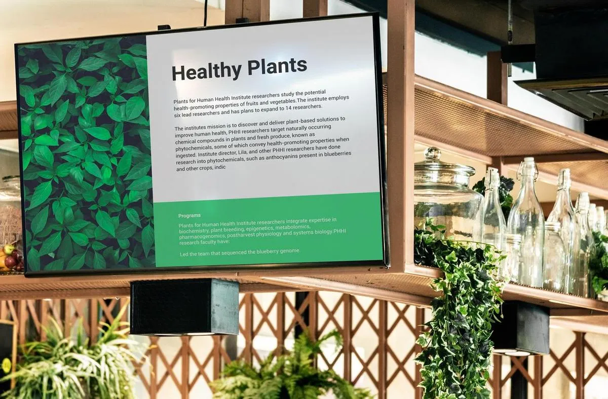 Screenly powers effective digital menu boards for restaurant digital signage and digital menu boards.