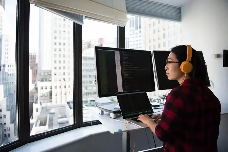 How to set up a digital sign display