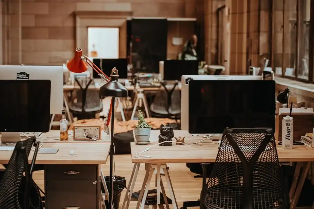 Ideas and use cases for office TV display software