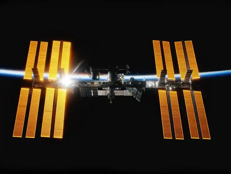 Screenly pioneers space station digital signage