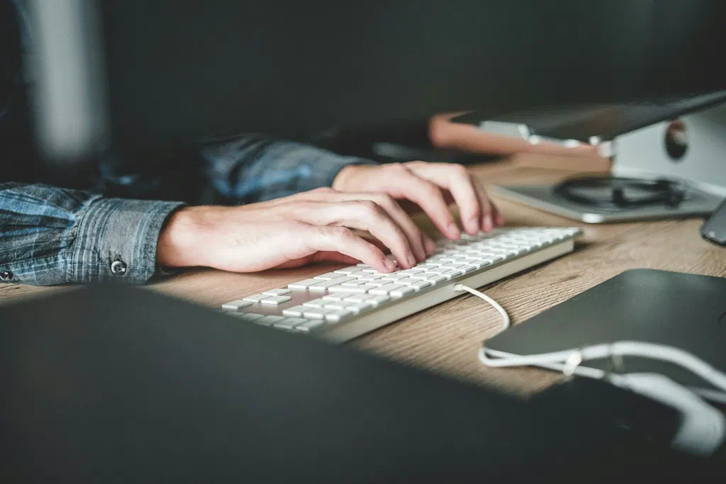 What to consider when buying digital signage network software