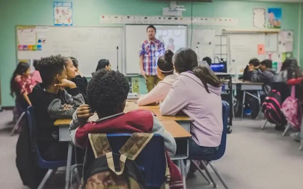 This image is of a scene where Screenly digital signage software can be used in schools and other educational institutions.