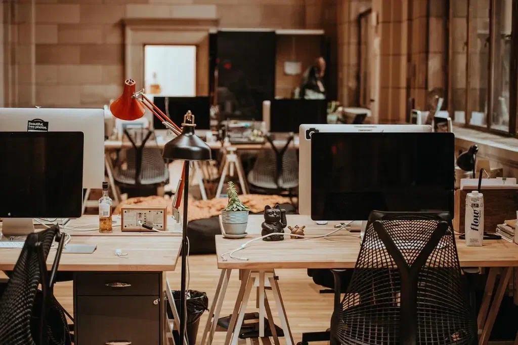 Ideas and use cases for office TV display software