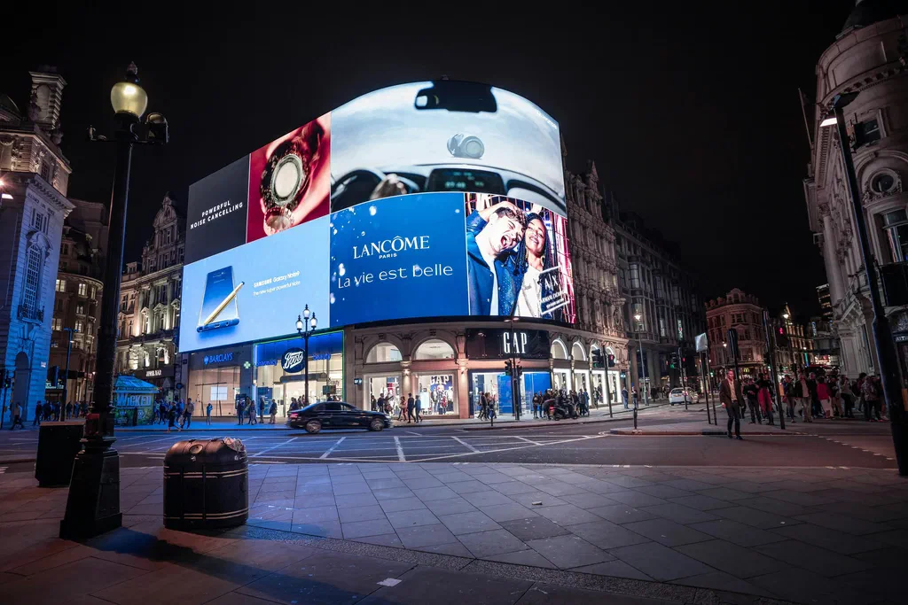Discover types of digital signage