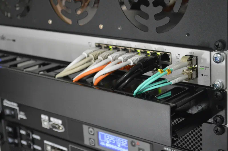 System Integrators (SI)