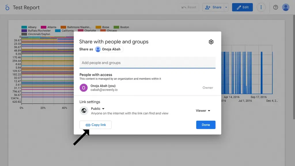 An image showing a Looker report with access permission settings and copy link button