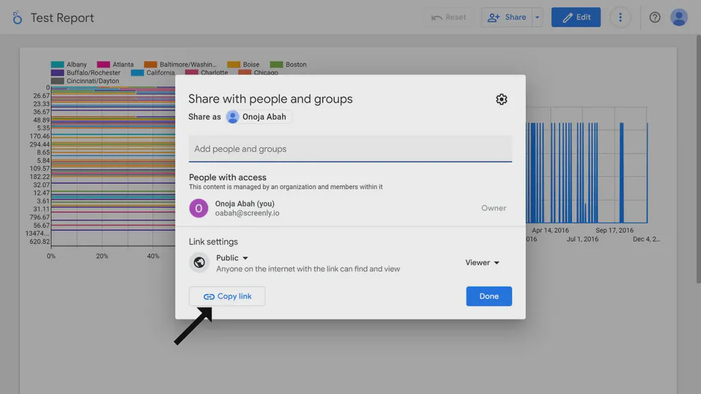 An image showing a Looker report with access permission settings and copy link button
